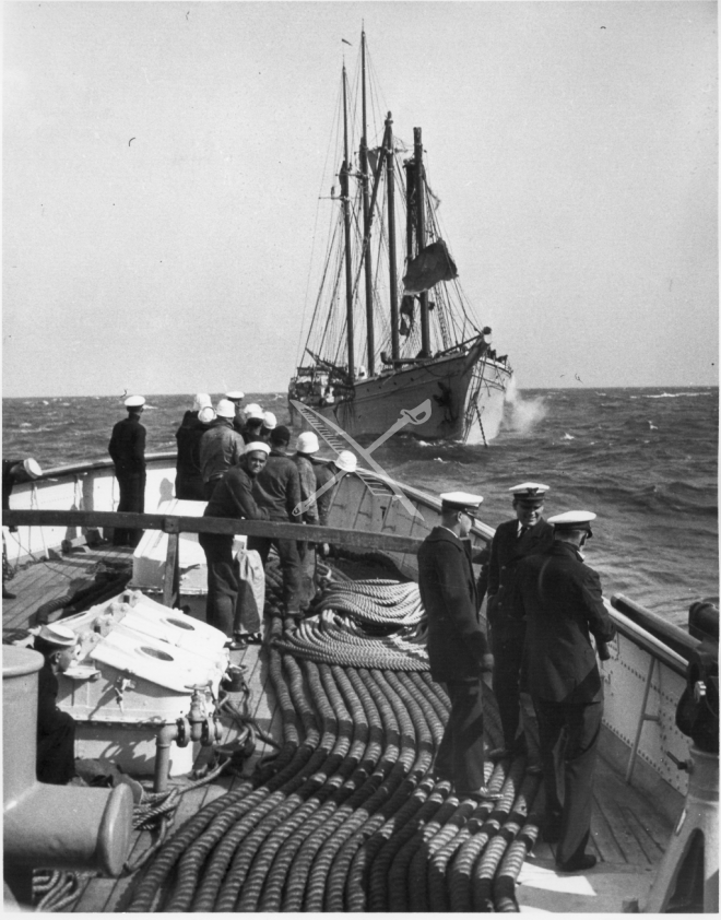 529284.jpg U.S. Naval Institute Photo Archives